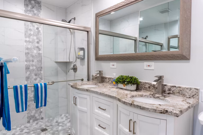 Full bathroom 1