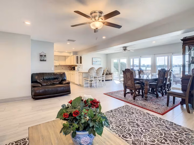Living room (2 sofa beds)