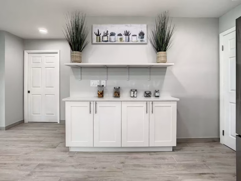 Full kitchen